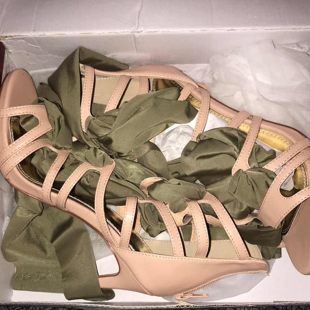 Liliana heels